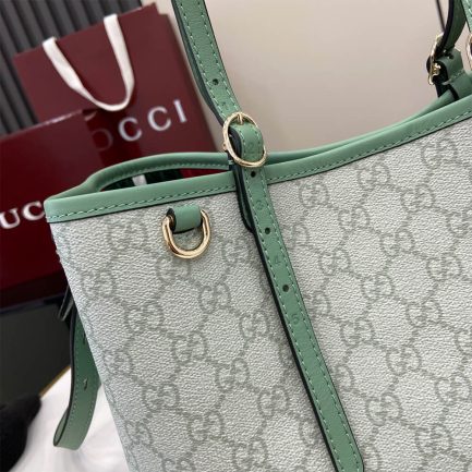 GG Emblem medium tote bag