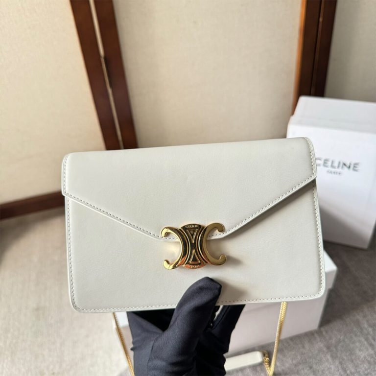 WALLET ON CHAIN MARGO in Shiny calfskin(HIGH-END GRADE)